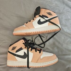 AIR JORDAN |MIDs size 7Y girls sneakers|coral, charcoal, and white 👟🧡